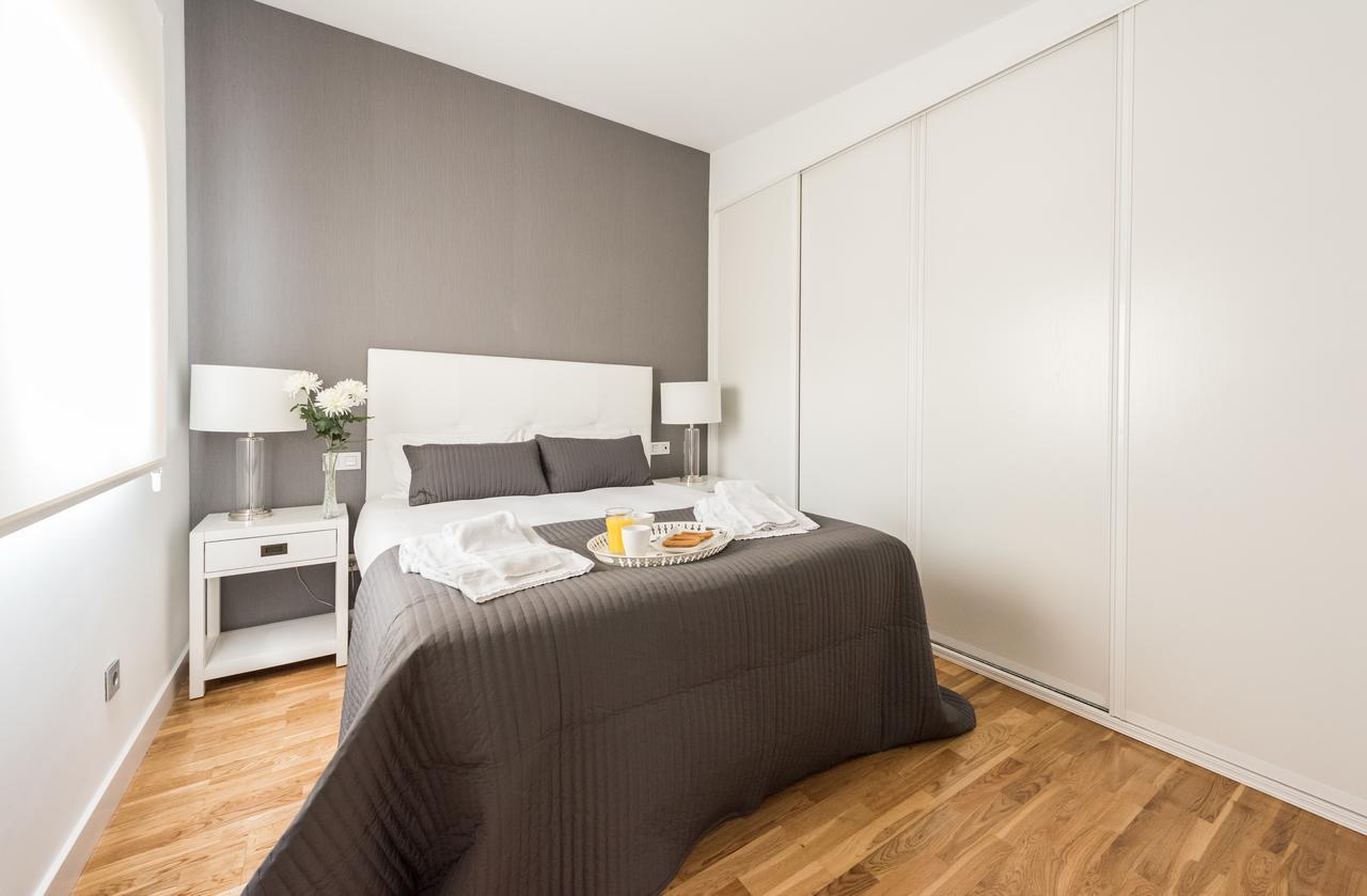 Latina Suite Madrid Szoba fotó