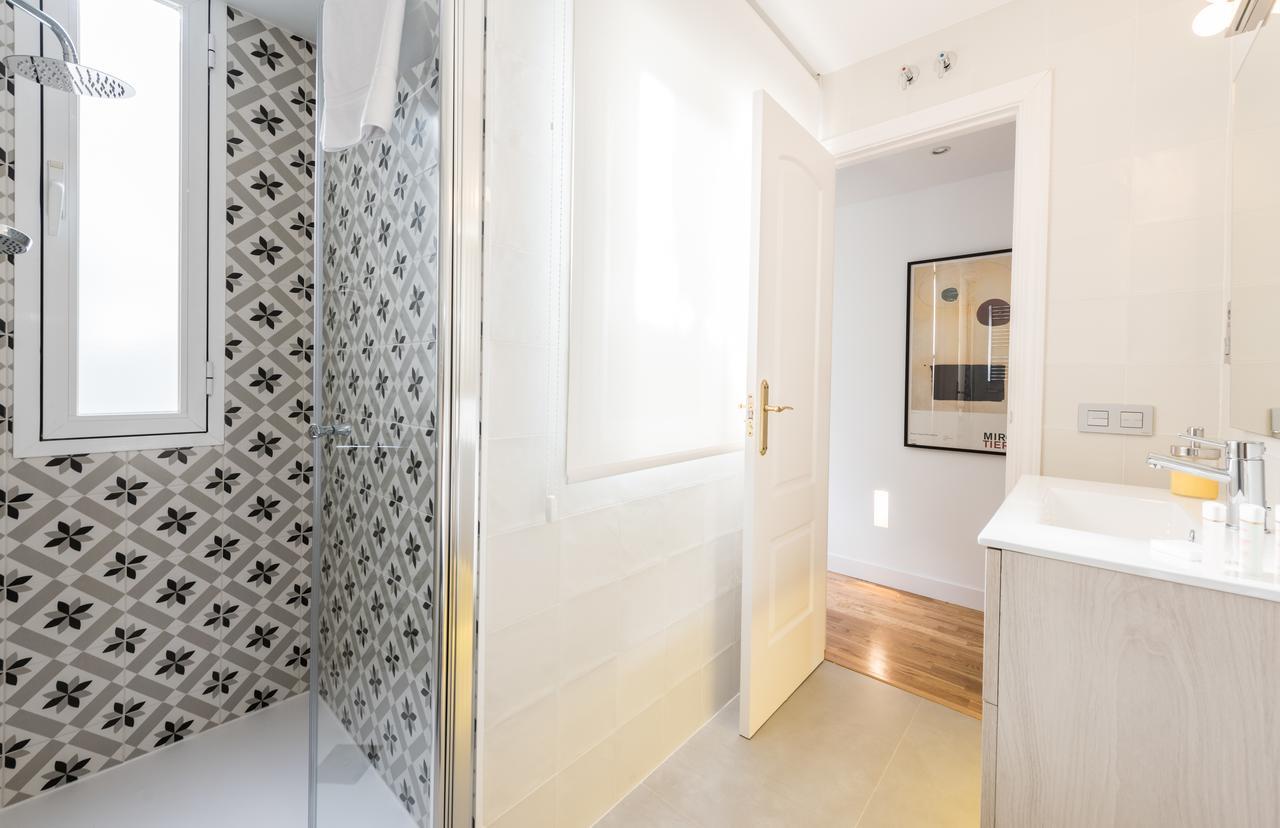Latina Suite Madrid Szoba fotó