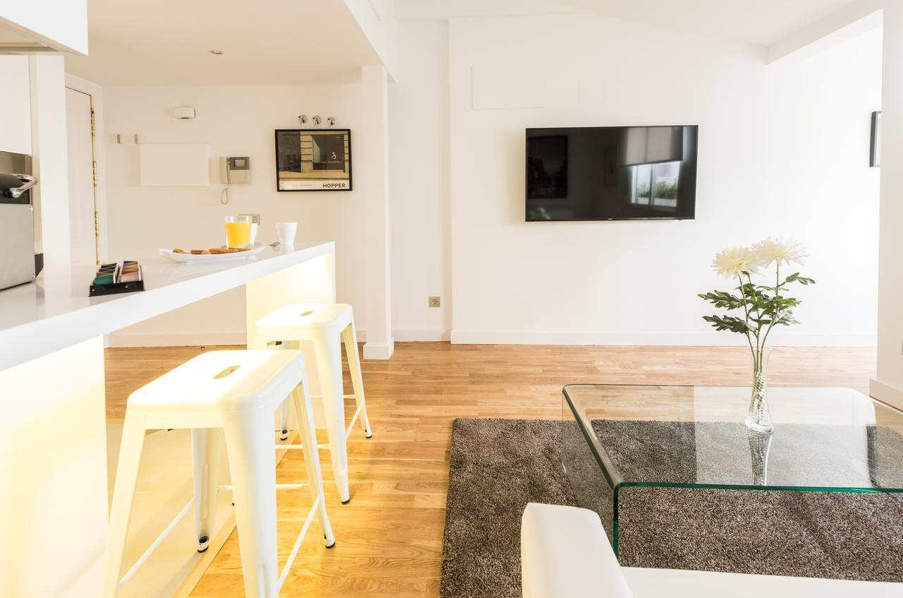 Latina Suite Madrid Szoba fotó